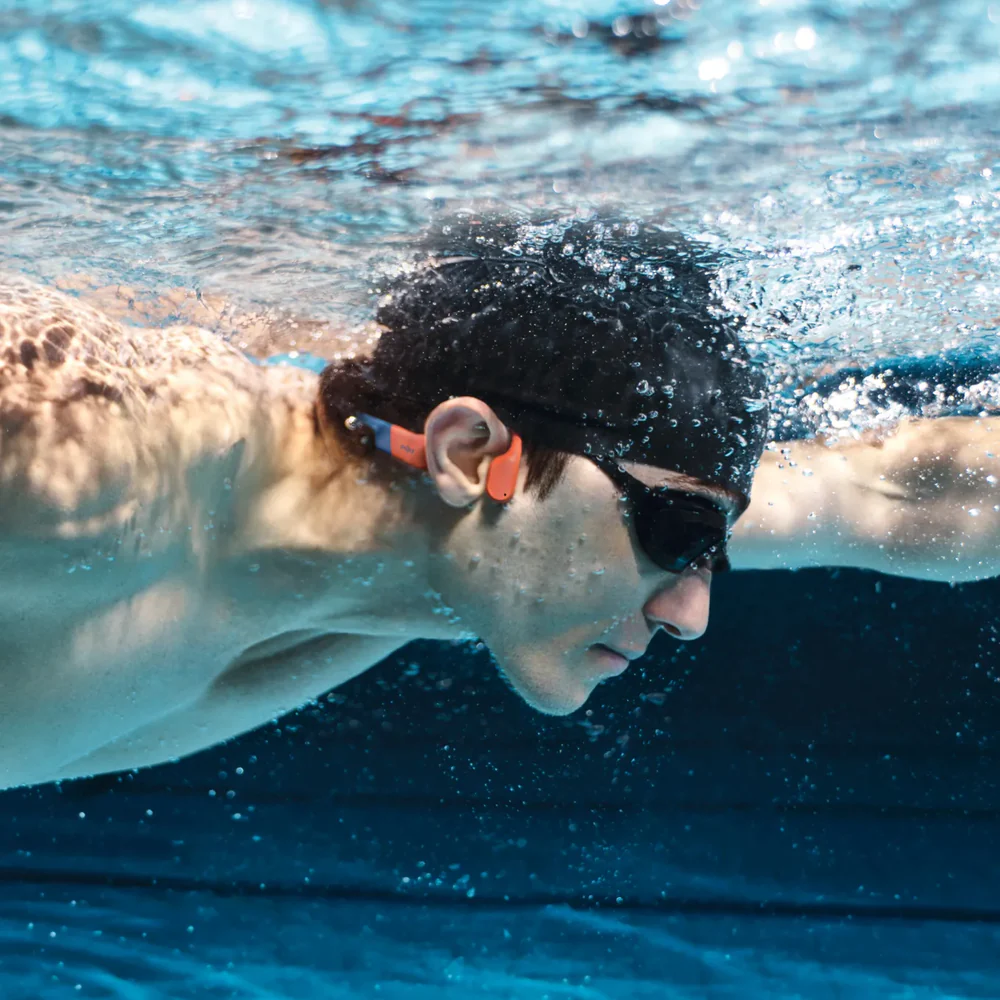 Review: Shokz OpenSwim Pro – căști open-ear foarte bune pentru triatlon, cu compromisuri clare dar inteligente